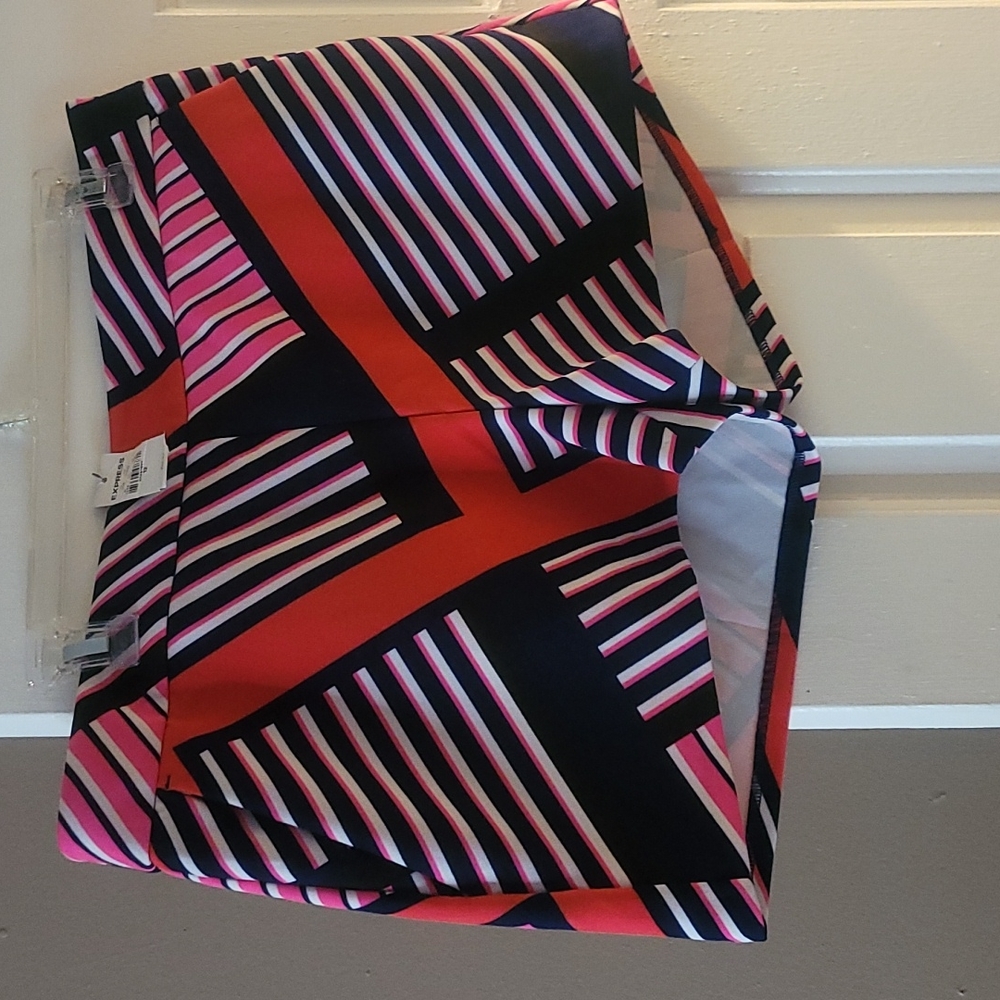 Express multicolored shorts